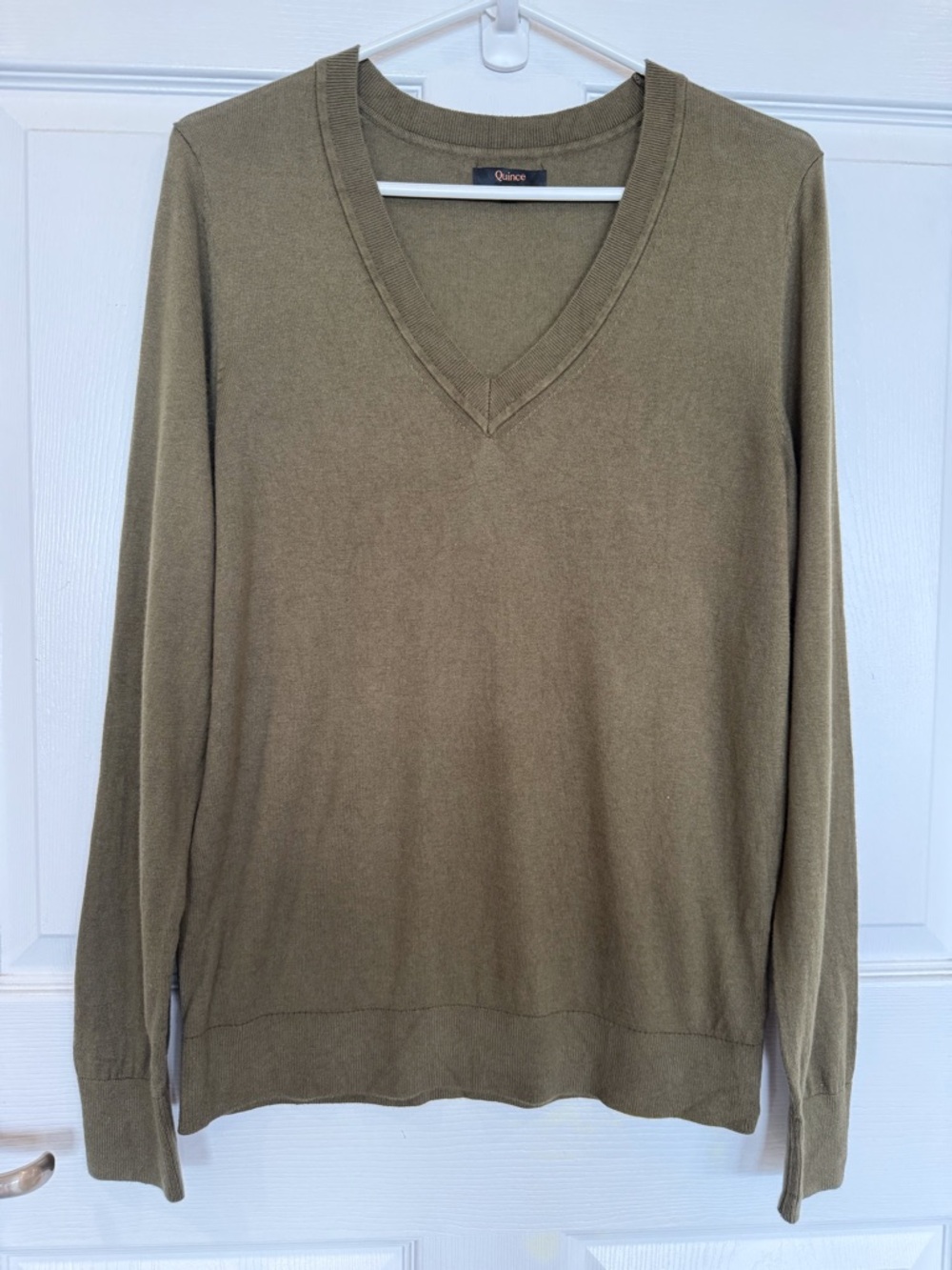 Quince lightweight cotton cashmere V neck pullover sweater olive green